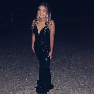 Meet your Posher, Ellee